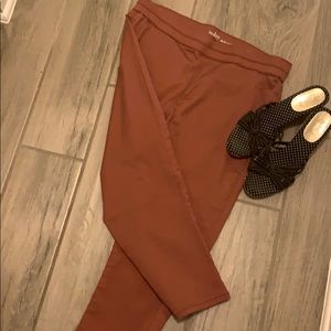 New York and company high waist cropped leggings.